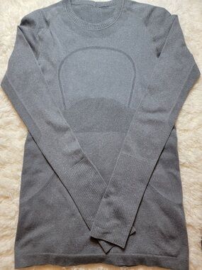 lululemon athletica Gray Seamless Long Sleeve Top